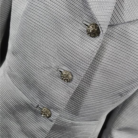 TAHARI! GLAMOROUS SILVER GRAY TEXTURED 2 PC SKIRT & JACKET, BLAZER SUIT! SZ 16 - Picture 5 of 12